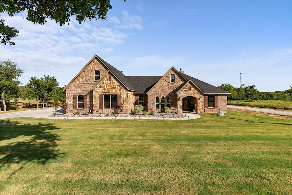 757 Thompson Rd, Weatherford, TX 76087 - photo 1