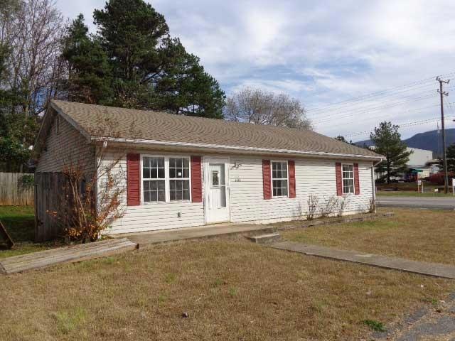 1593 Wert Faulkner Highway front