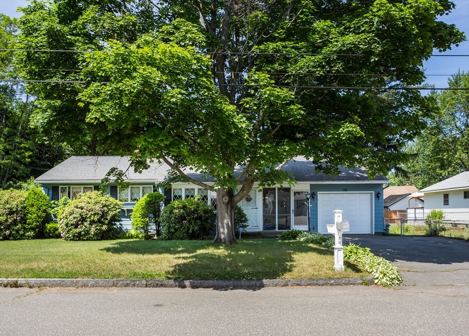 132 Jerilis Dr, Springfield, MA 01119 - photo 1