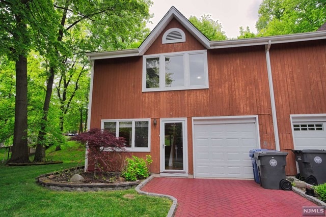 4 Tributary Plaza, Englewood, NJ 07631 - photo 1