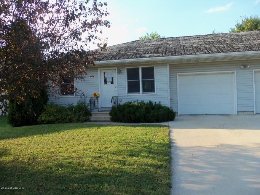 271-913101mainfront