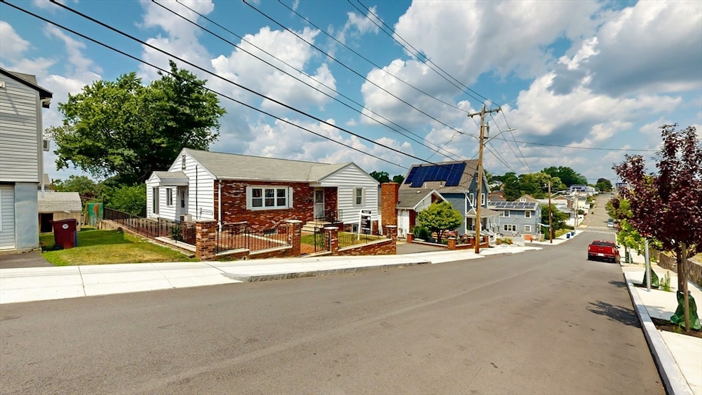 Sold $880,000 • Co-Listing Agent