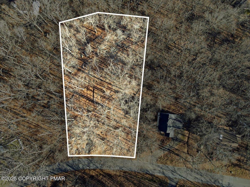 2223 Sec 3 Bellingham Dr, Saw Creek, PA 18324 - photo 1