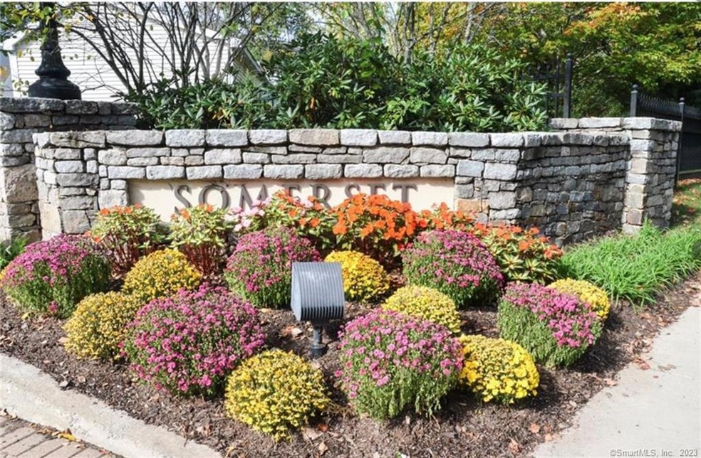 Somerset Condominiums unit 423, West Hartford, CT 06117 - photo 1