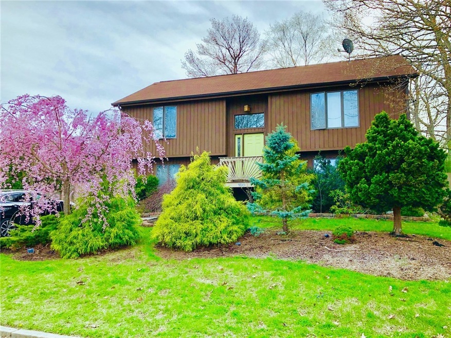 Built In 1990, This Spacious Home Is Located In De