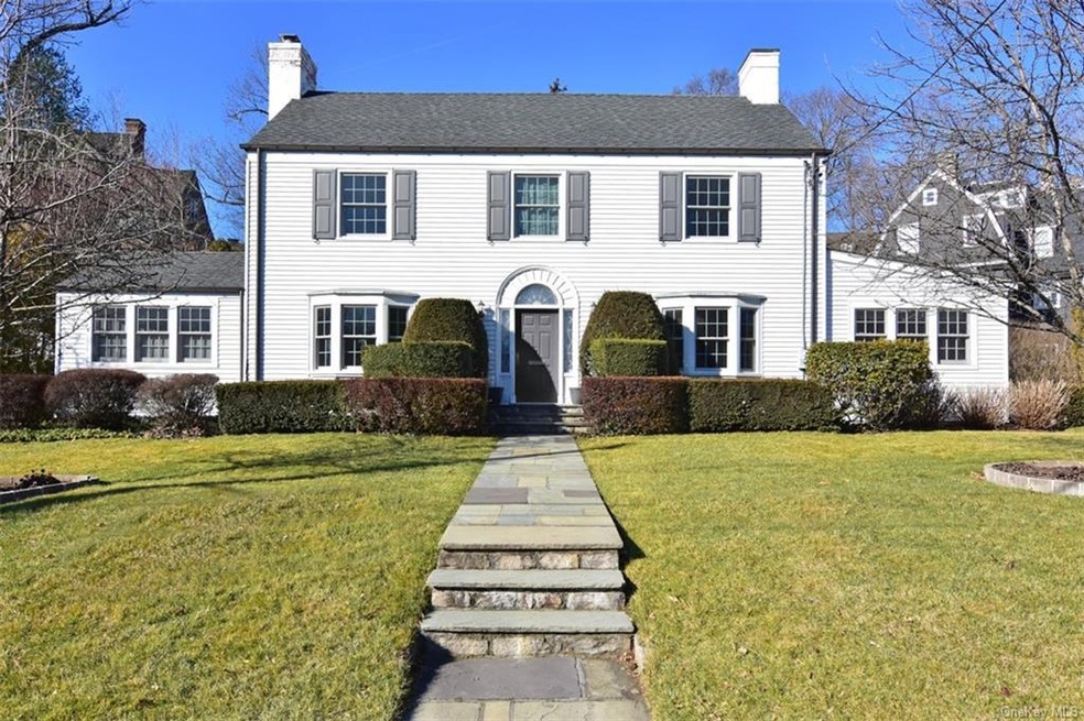 51 Tanglewylde Ave, Bronxville, NY 10708 - photo 1