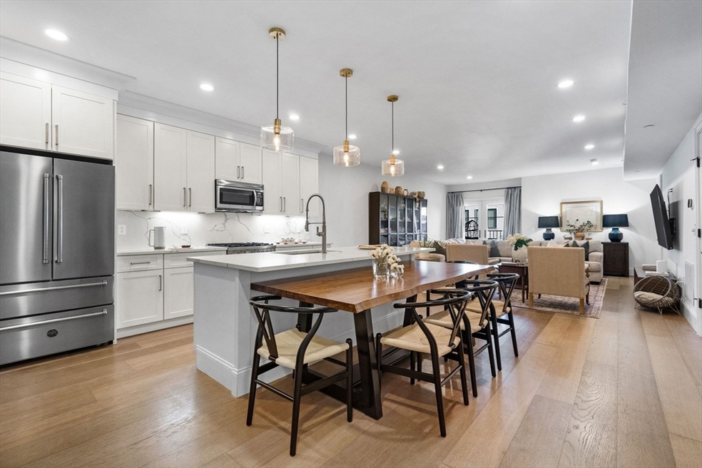 258-260 W 3rd St unit 1, Boston, MA 02127 - photo 1