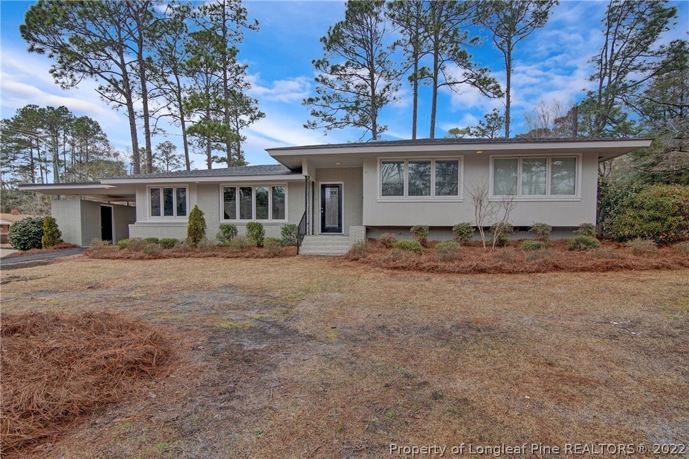 2204 Mcbain Dr, Fayetteville, NC 28305 - photo 1