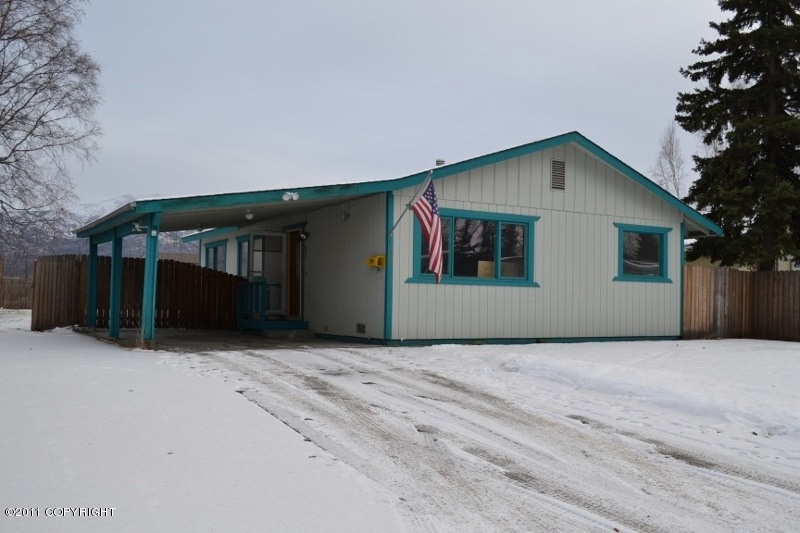 1401 Patterson St, Anchorage, AK 99504 - photo 1
