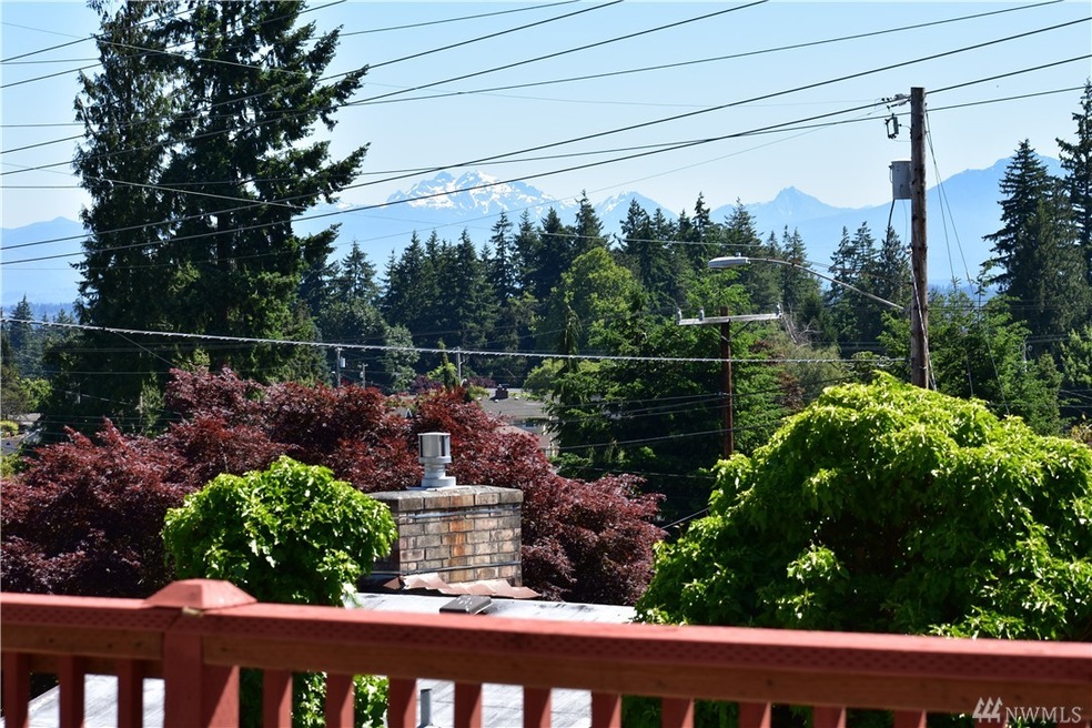 1414 Kossuth Ave, Everett, WA 98203 - photo 1