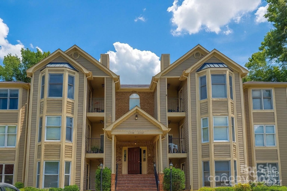 For Sale $125,000 • Co-Listing Agent