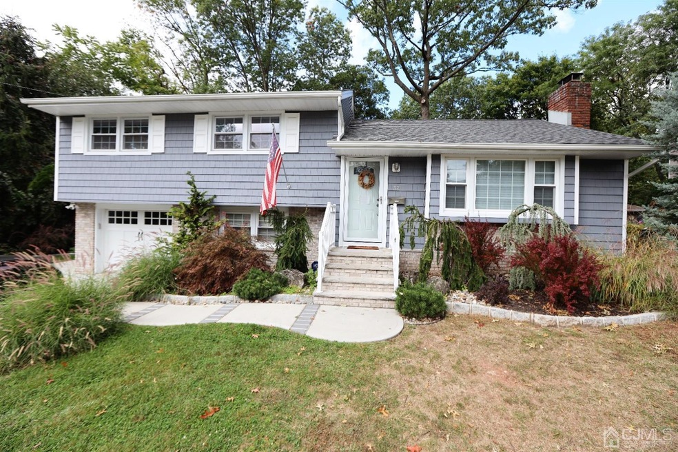 32 Lexington Dr, Metuchen, NJ 08840 - photo 1