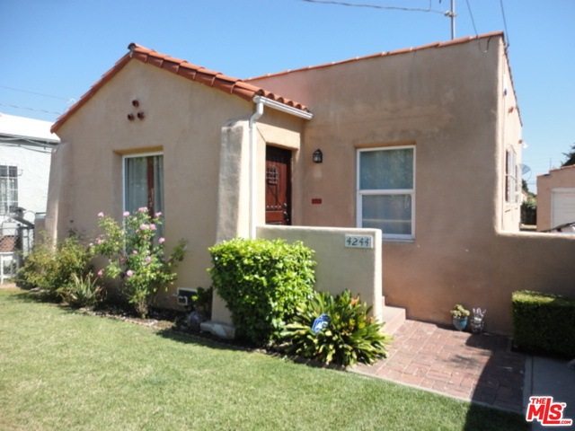 4244 W 101st St, Inglewood, CA 90304 - photo 1