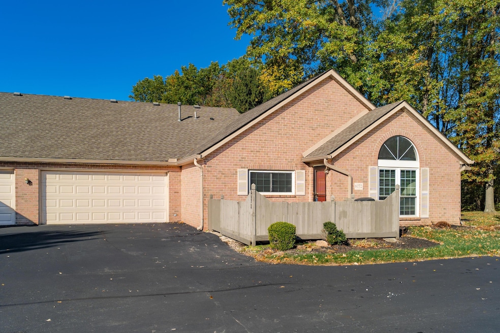 6072 Warbling Ln unit 28, Westerville, OH 43081 - photo 1