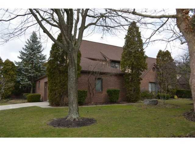 5750 Bastille Place unit 44, Columbus, OH 43213 - photo 1