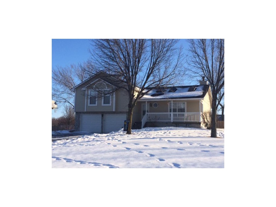 5299 SW Raintree Pkwy, Lees Summit, MO 64082 - photo 1