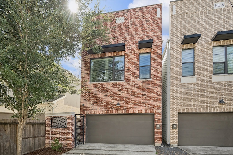 4405 Schuler St unit A, Houston, TX 77007 - photo 1