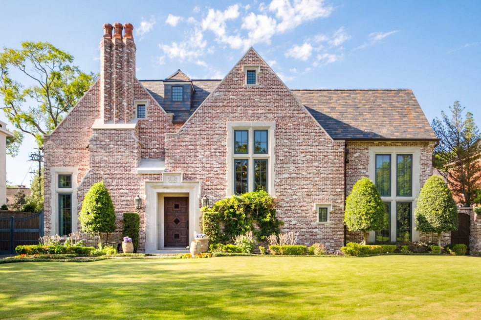 2158 Chilton Rd, Houston, TX 77019 - photo 1