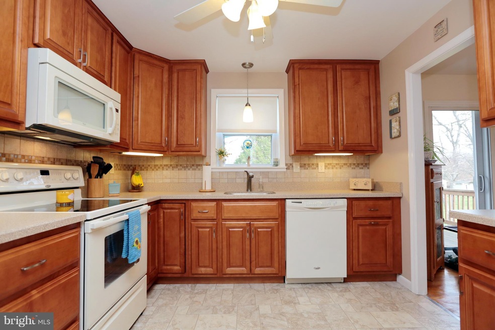 8670 Lowell Rd, Pomfret, MD 20675 - photo 1