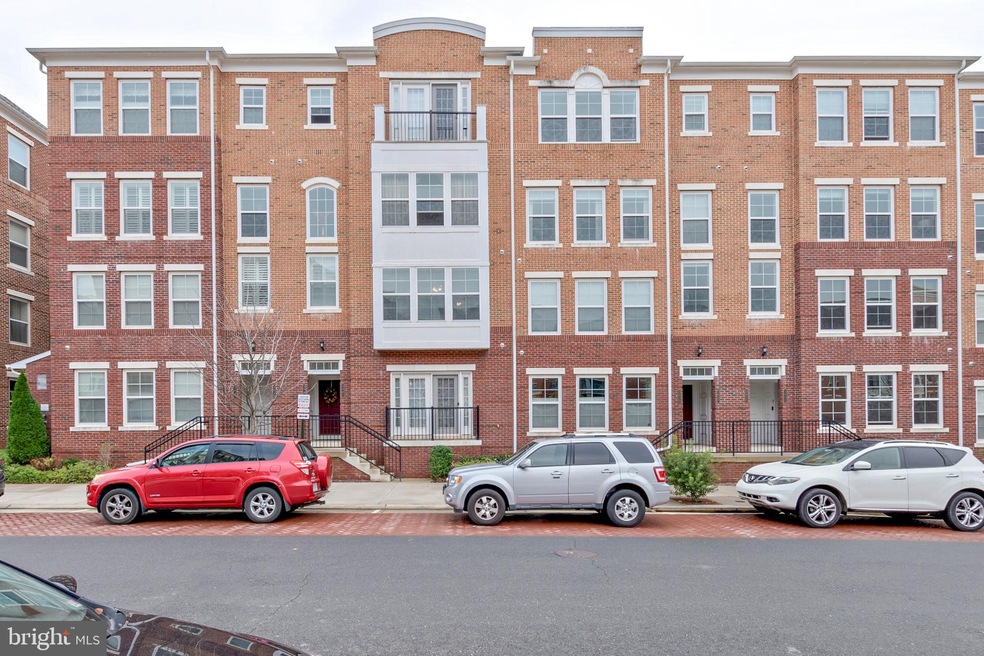 3041 Rittenhouse Cir unit 75, Fairfax, VA 22031 - photo 1