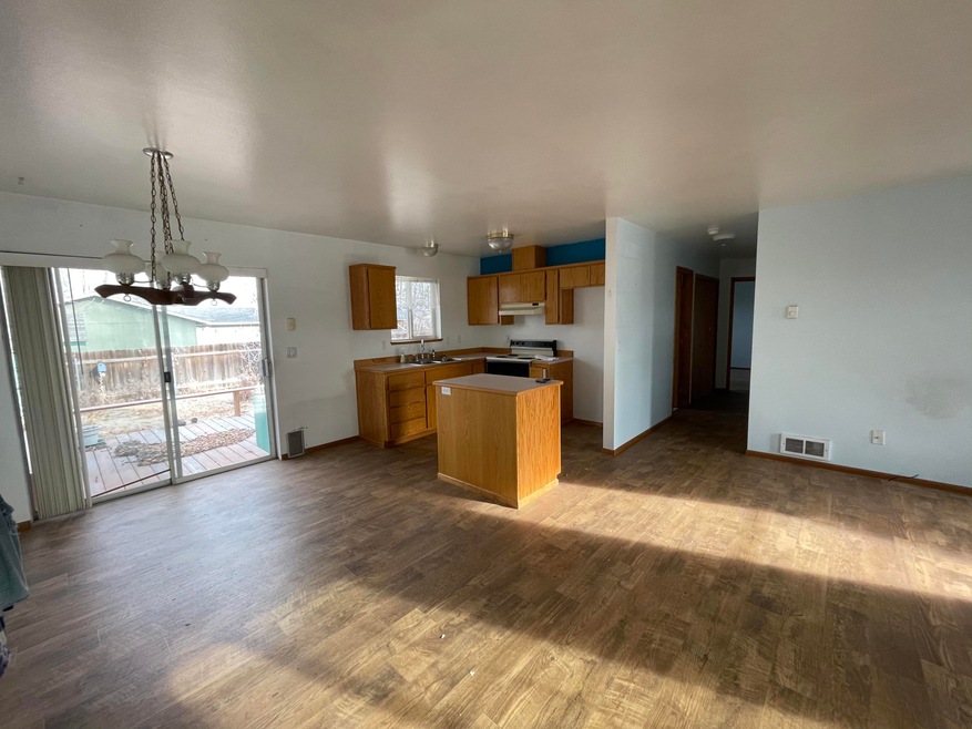 3041 SW Pumice Place, Redmond, OR 97756 - photo 1