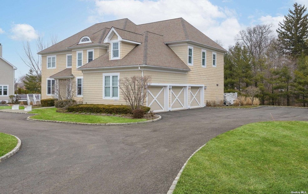 20 Pembroke Dr, Glen Cove, NY 11542 - photo 1