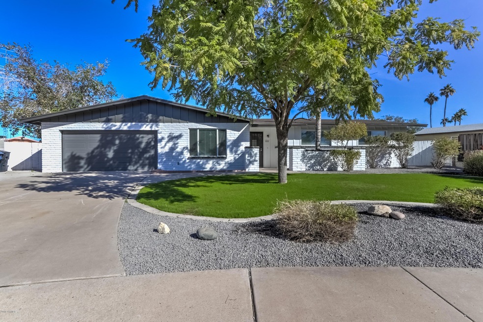 2212 W Del Campo Cir-1