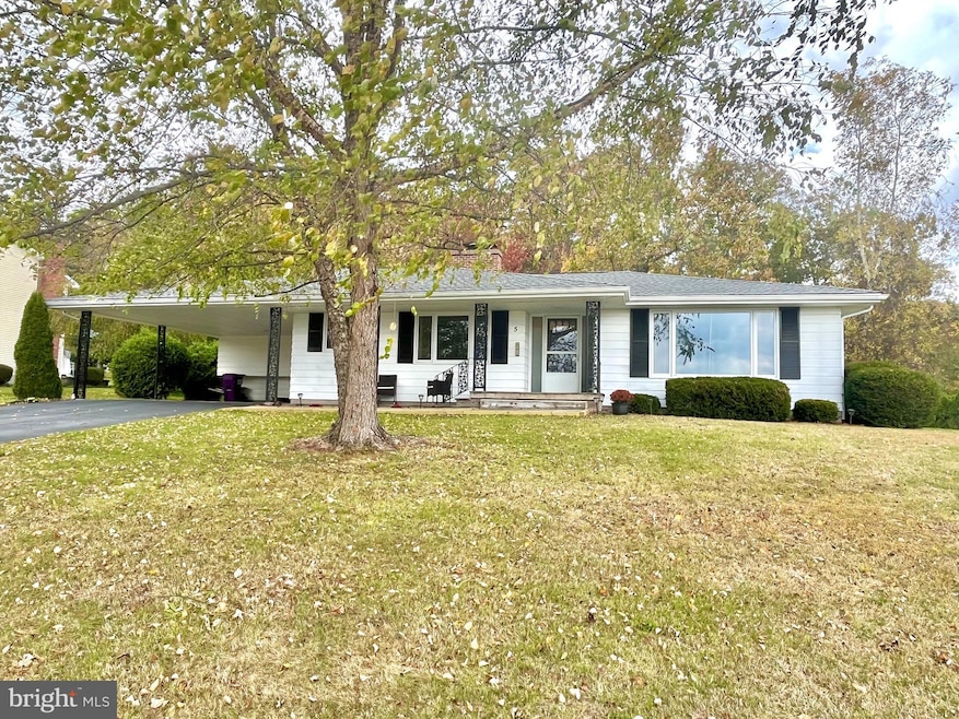 5 Fieldcrest Dr, Tunkhannock, PA 18657 - photo 1