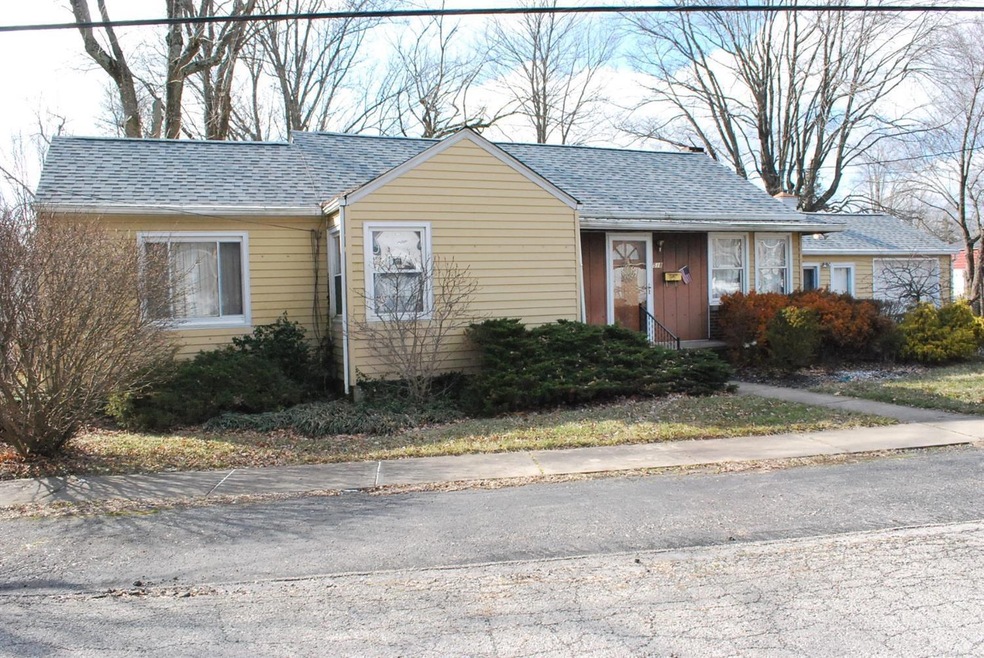 518 S Wright St, Blanchester, OH 45107 - photo 1