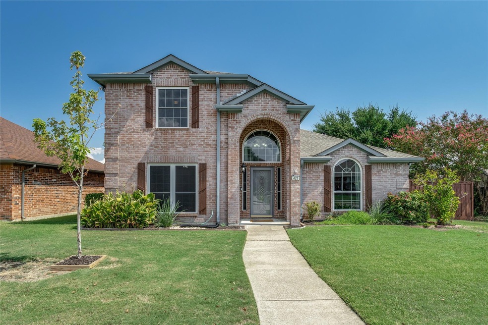 420 N Winding Oaks Dr, Wylie, TX 75098 - photo 1