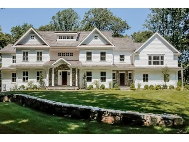 Lovely, level 2 acre parcel on Cul de sac.