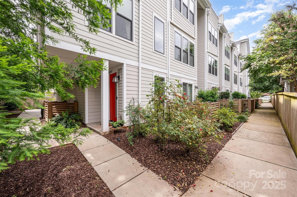 For Sale $660,000 • Co-Listing Agent