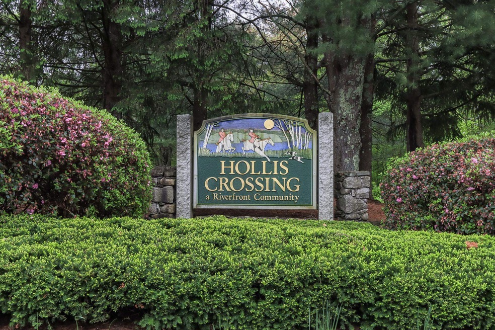 114 Bartemus Trail unit U92, Nashua, NH 03063 - photo 1