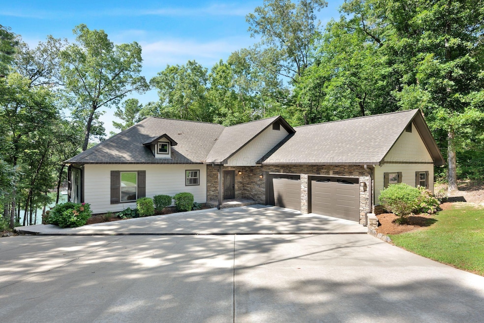 654 Blue Water Pointe Dr, Jasper, AL 35504 - photo 1