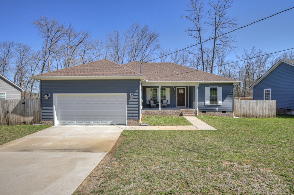 106 Doak St, Shelbyville, TN 37160 - photo 1