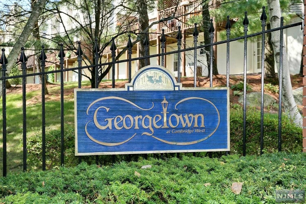 831 Roanoke Ct, Ramsey, NJ 07446 - photo 1