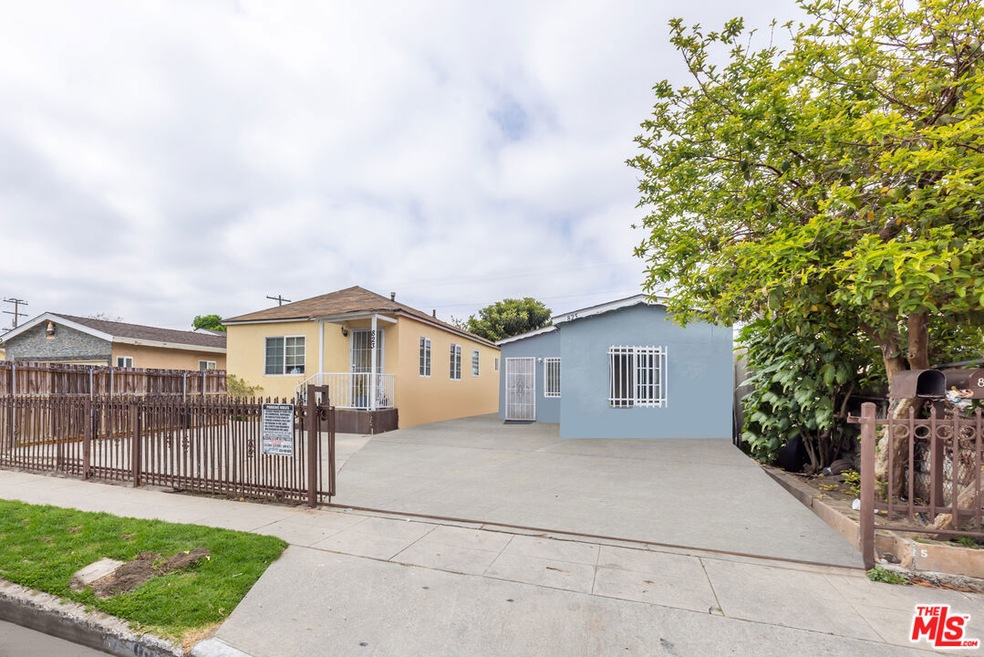 823 W 131st St, Compton, CA 90222 - photo 1