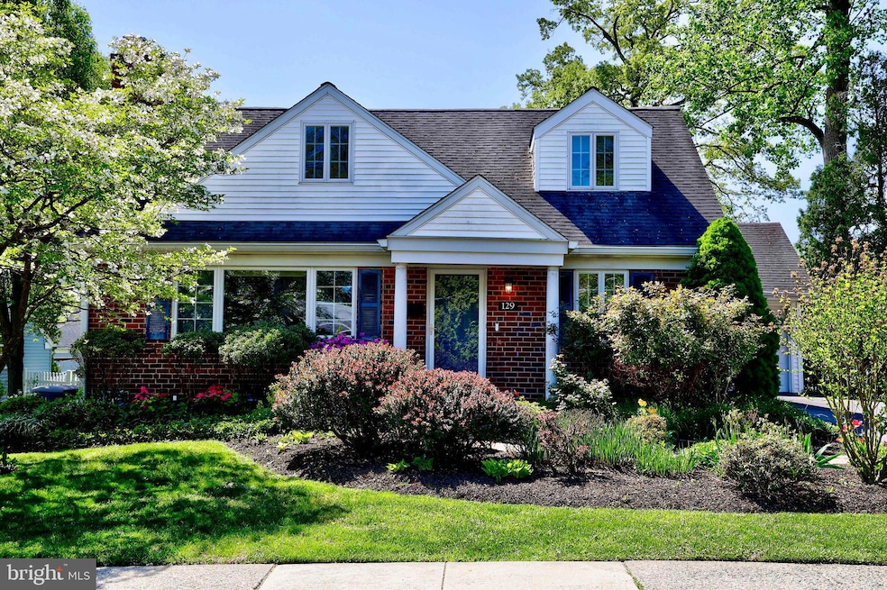 129 Lee Cir, Bryn Mawr, PA 19010 - photo 1