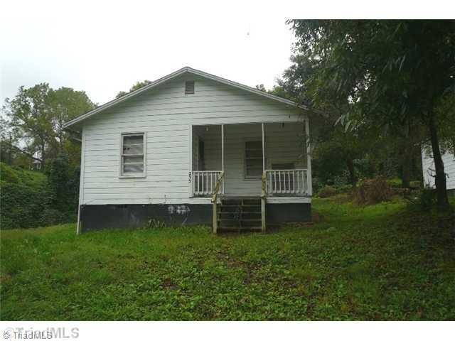 235 Lytle St, Reidsville, NC 27320 - photo 1