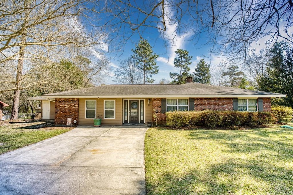 127 Ridgeview Dr, Carriere, MS 39426 - photo 1