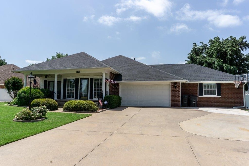 unlisted-address, Moore, OK 73160 - photo 1