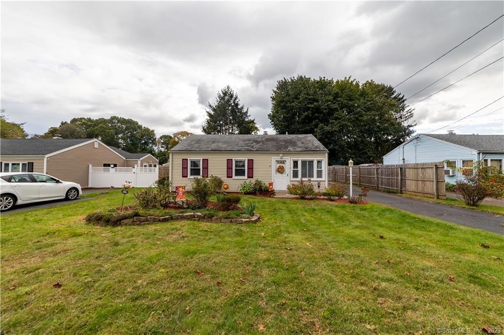 39 Circle Dr, Wallingford, CT 06492 - photo 1