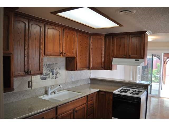 LARGE KITCHEN, WITH GRANITE COUNTER TOPS