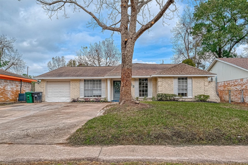 7609 Parker Rd, Houston, TX 77016 - photo 1