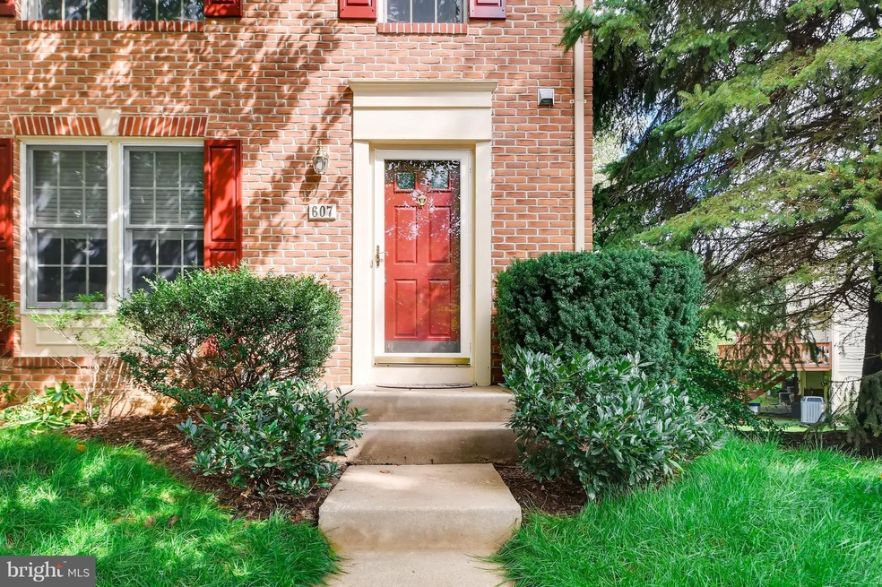 607 Budleigh Cir, Lutherville Timonium, MD 21093 - photo 1