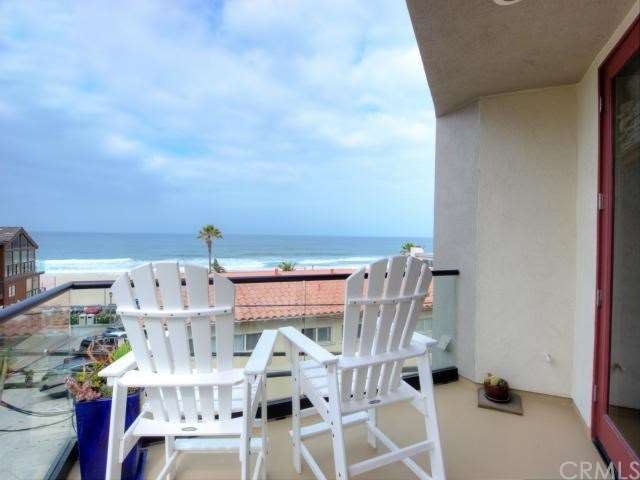 Ocean view deck with never ending ocean view.