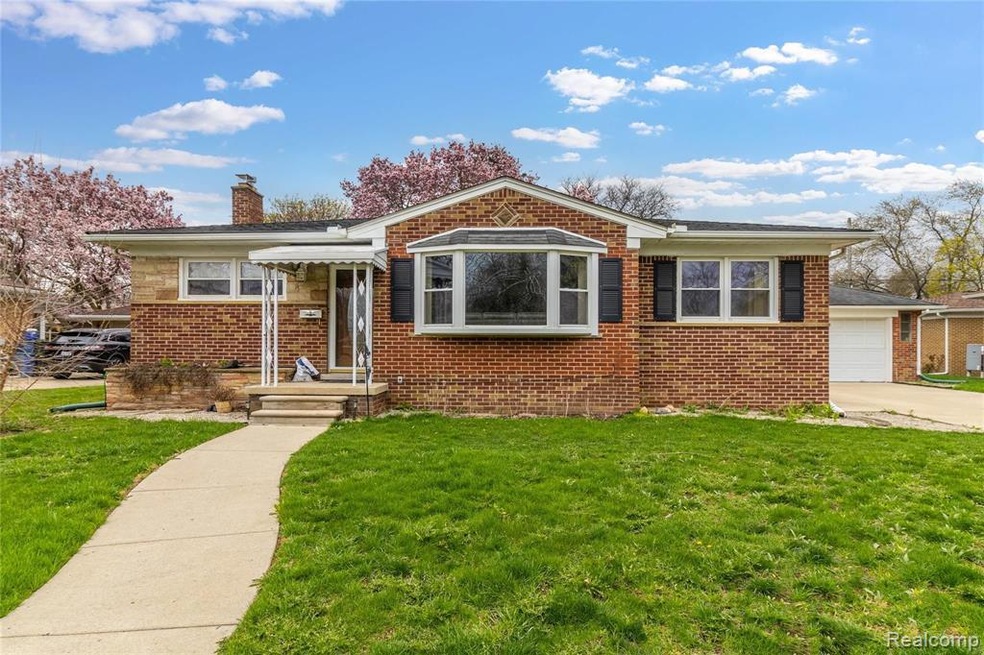 17259 Pinecrest Dr, Allen Park, MI 48101 - photo 1