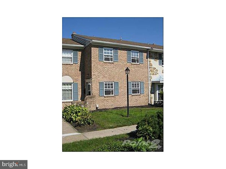 27 Donovan Ct, North Wales, PA 19454 - photo 1