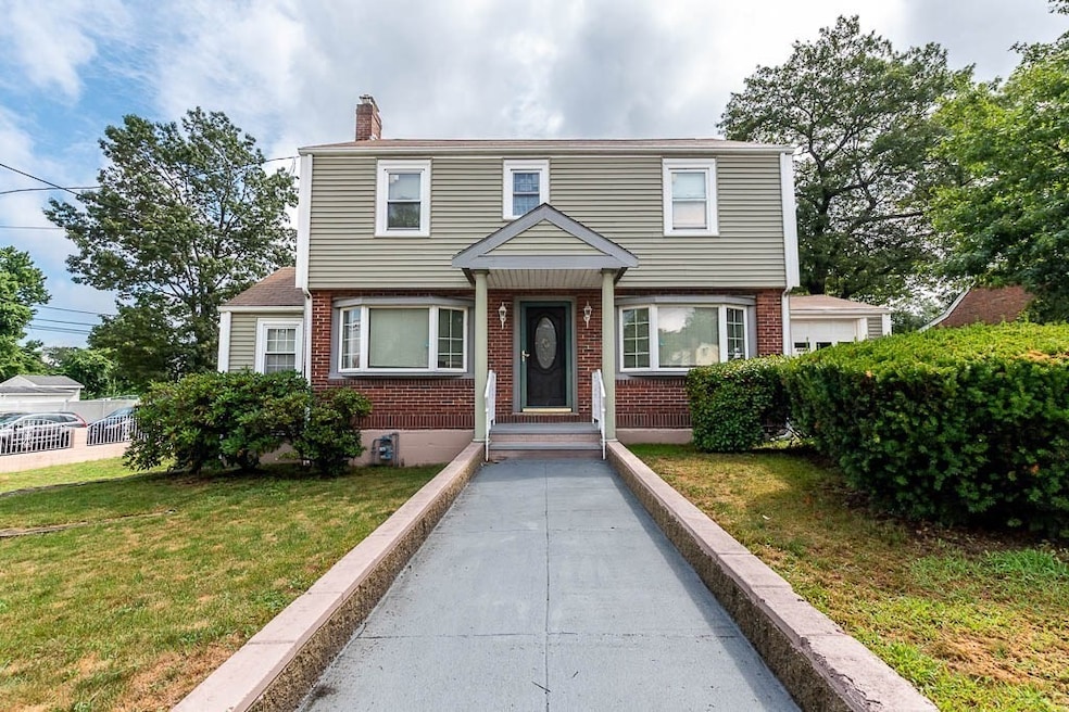 Pending $649,000 • Co-Listing Agent