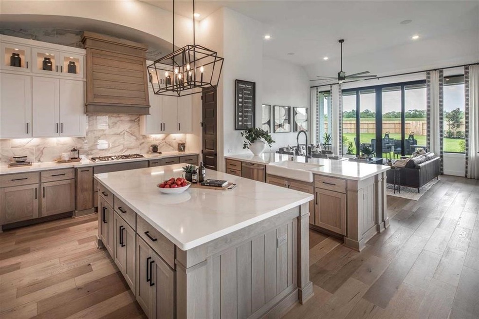 216 kitchen and family
